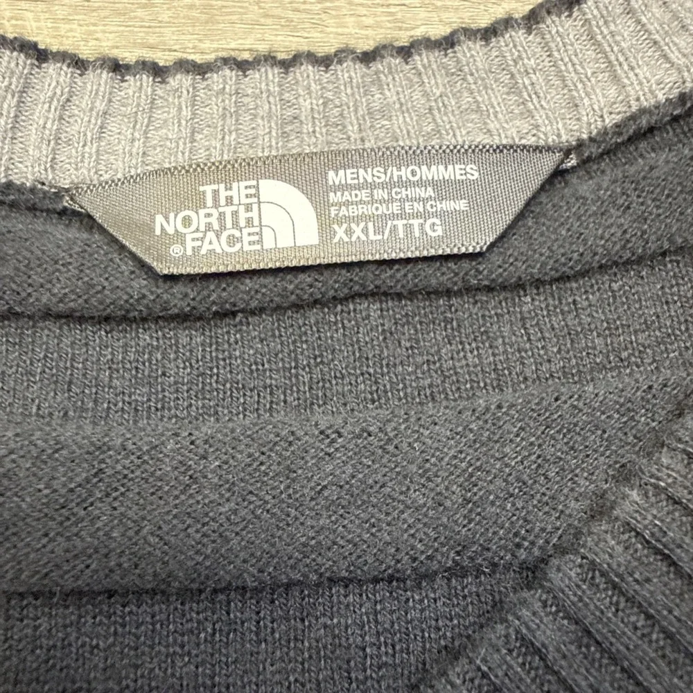 The North Face‎ wool blend sweater men's XXL black v-neck long sleeve casual